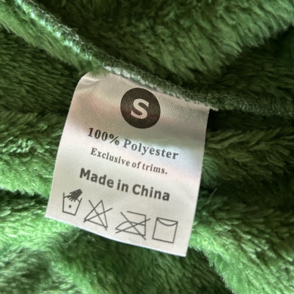 Women’s Green and Red Elf Christmas Onesie Pajama with Belt and Hood| Size Small - Picture 9 of 10